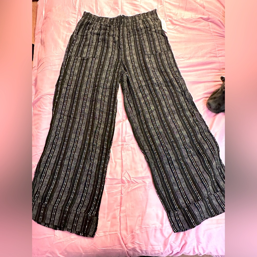 Wide leg pants